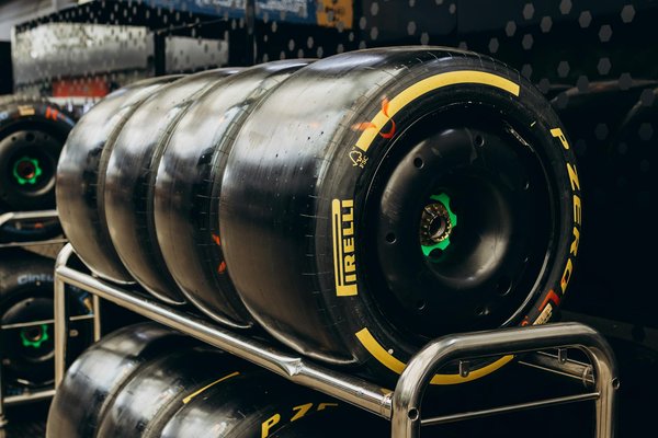 Personnaliser sa voiture utilitaire : guide pratique